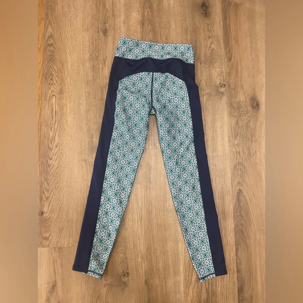 GAP Fit Floral Leggings with Blue‎ Accents XL girls